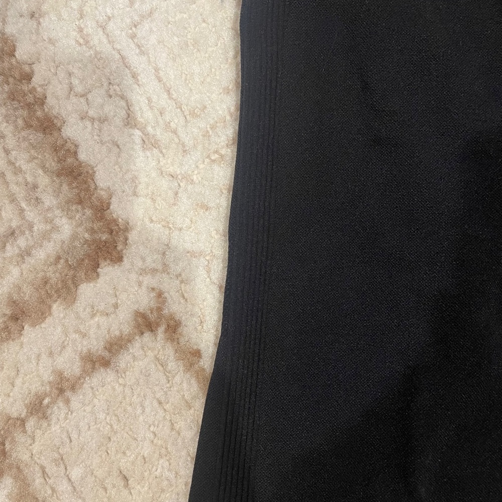 Alphalete Shorts - Picture 2 of 4